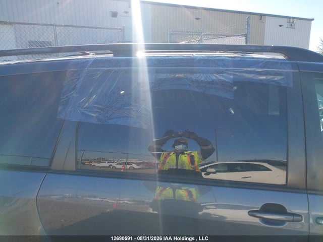 12690591 :رقم المزاد ، 5TDBA22C56S066803 vin ، 2006 Toyota Sienna Xle/xle Limited مزاد بيع