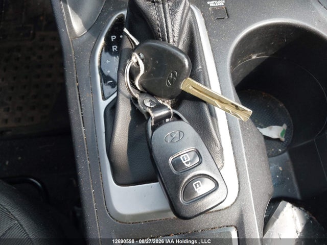 KM8JTCAF1FU107782 Hyundai Tucson Gl