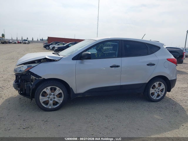 KM8JTCAF1FU107782 Hyundai Tucson Gl