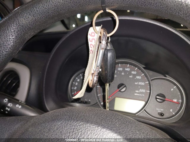 12690647 :رقم المزاد ، JTDKTUD31CD516795 vin ، 2012 Toyota Yaris Le مزاد بيع