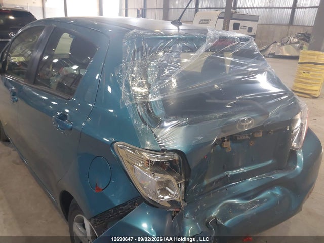 12690647 :رقم المزاد ، JTDKTUD31CD516795 vin ، 2012 Toyota Yaris Le مزاد بيع
