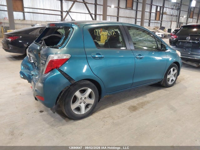 12690647 :رقم المزاد ، JTDKTUD31CD516795 vin ، 2012 Toyota Yaris Le مزاد بيع