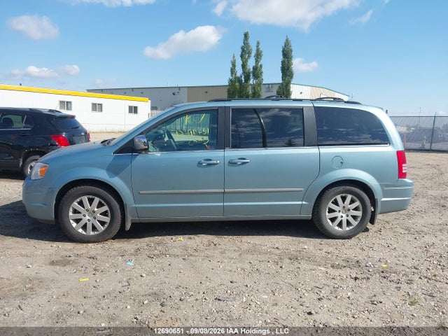 12690651 :رقم المزاد ، 2A4RR5DX2AR187700 vin ، 2010 Chrysler Town & Country Touring مزاد بيع