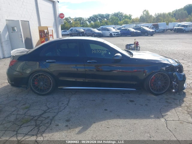 12690663 :رقم المزاد ، 55SWF8HB9HU179440 vin ، 2017 Mercedes-benz C 63 Amg-s مزاد بيع