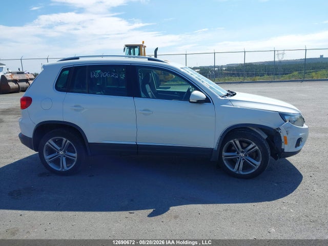 Продажа на аукционе авто 2017 Volkswagen Tiguan Highline, vin: WVGLV7AX2HW507814, номер лота: 12690672