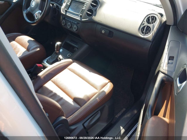 Продажа на аукционе авто 2017 Volkswagen Tiguan Highline, vin: WVGLV7AX2HW507814, номер лота: 12690672