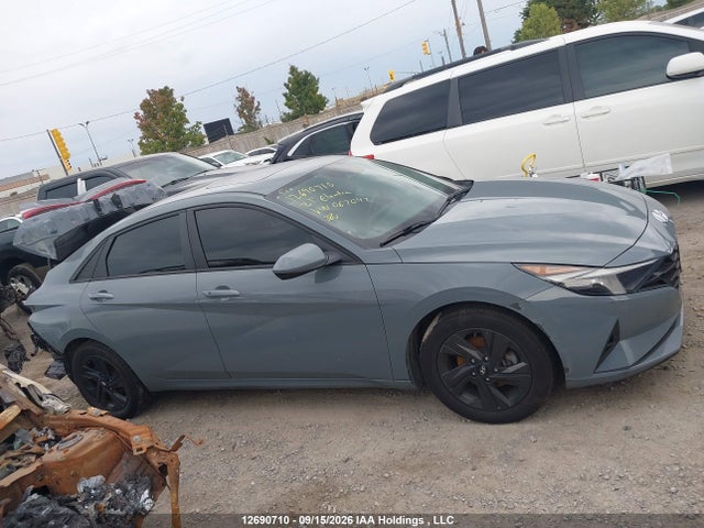 KMHLM4AGXMU067042 Hyundai Elantra Preferred Ivt With Sun And Tech Package