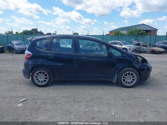 2013 Honda Fit Lx მანქანა იყიდება აუქციონზე, vin: LUCGE8H55D3005791, აუქციონის ნომერი: 12690720