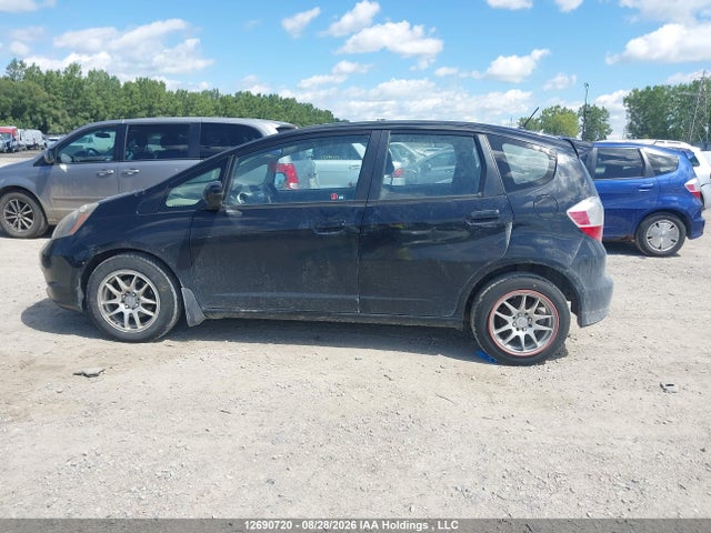 2013 Honda Fit Lx მანქანა იყიდება აუქციონზე, vin: LUCGE8H55D3005791, აუქციონის ნომერი: 12690720