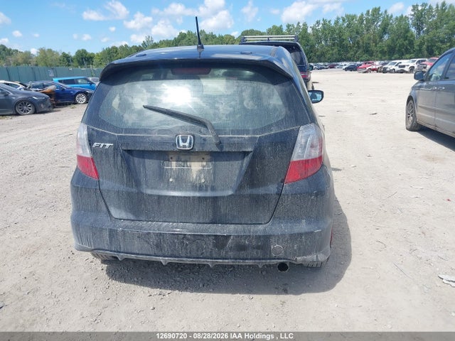 2013 Honda Fit Lx მანქანა იყიდება აუქციონზე, vin: LUCGE8H55D3005791, აუქციონის ნომერი: 12690720
