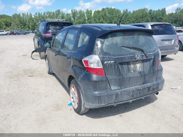 2013 Honda Fit Lx მანქანა იყიდება აუქციონზე, vin: LUCGE8H55D3005791, აუქციონის ნომერი: 12690720