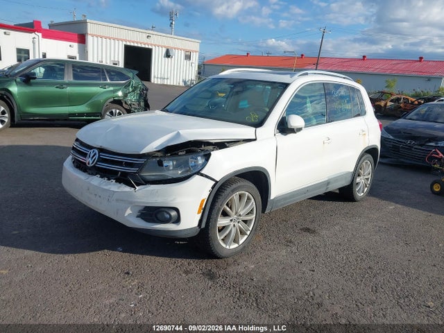 12690744 :رقم المزاد ، WVGBV7AXXCW573161 vin ، 2012 Volkswagen Tiguan مزاد بيع