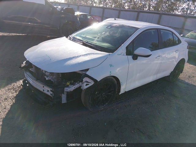 Toyota Corolla 2022 5YFBPMBE8NP391822 Image 2
