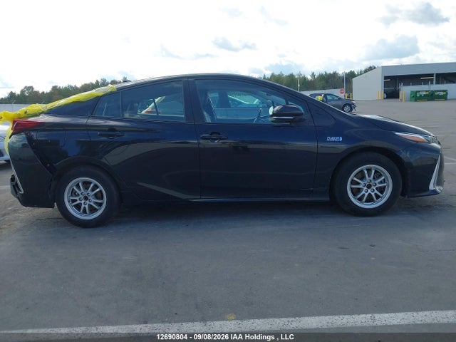Toyota Prius Prime Upgrade 2021 JTDKAMFP1M3170096 Image 13