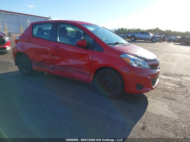 12690808 :رقم المزاد ، JTDKTUD33DD554207 vin ، 2013 Toyota Yaris مزاد بيع