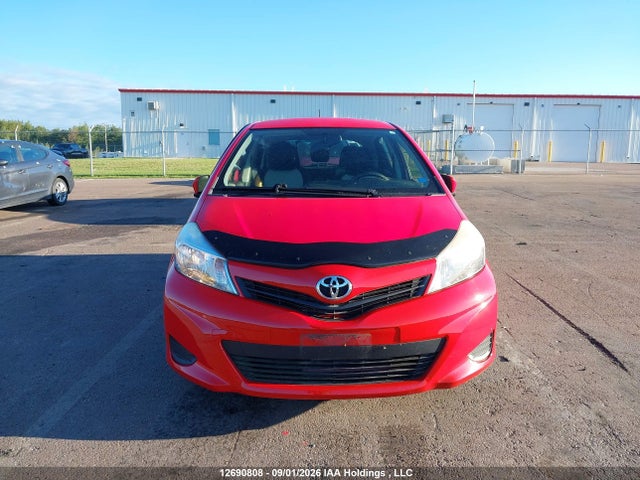 12690808 :رقم المزاد ، JTDKTUD33DD554207 vin ، 2013 Toyota Yaris مزاد بيع