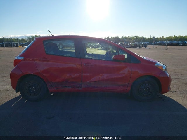 12690808 :رقم المزاد ، JTDKTUD33DD554207 vin ، 2013 Toyota Yaris مزاد بيع
