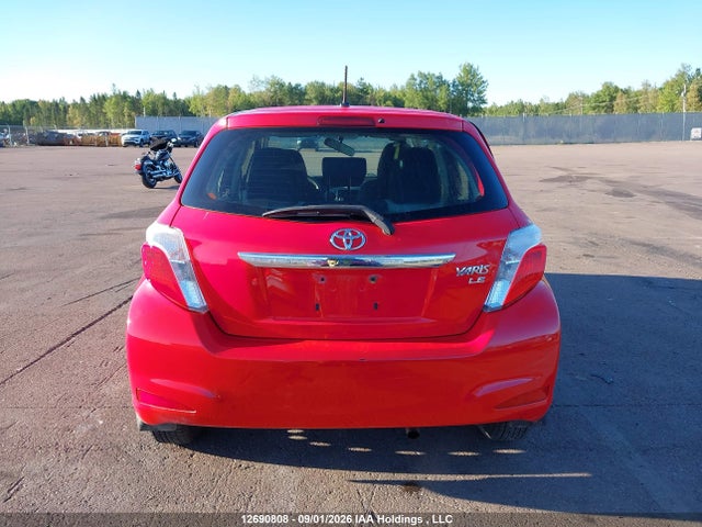 12690808 :رقم المزاد ، JTDKTUD33DD554207 vin ، 2013 Toyota Yaris مزاد بيع