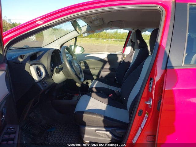 12690808 :رقم المزاد ، JTDKTUD33DD554207 vin ، 2013 Toyota Yaris مزاد بيع