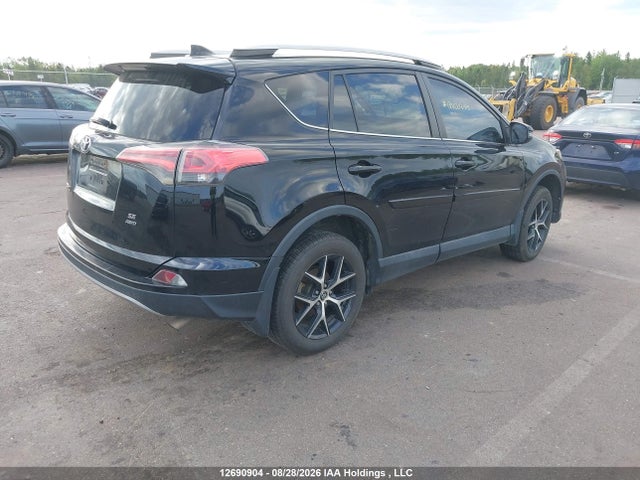 12690904 :رقم المزاد ، 2T3JFREVXHW605162 vin ، 2017 Toyota Rav4 Se مزاد بيع