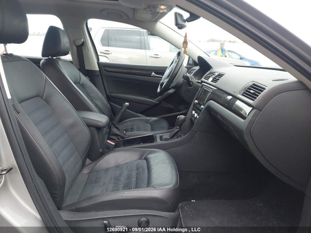 Продаж на аукціоні авто 2012 Volkswagen Passat Sel, vin: 1VWCH7A38CC083006, номер лоту: 12690921