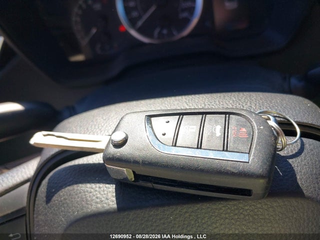 5YFBPMBE3MP148904 Toyota COROLLA LE