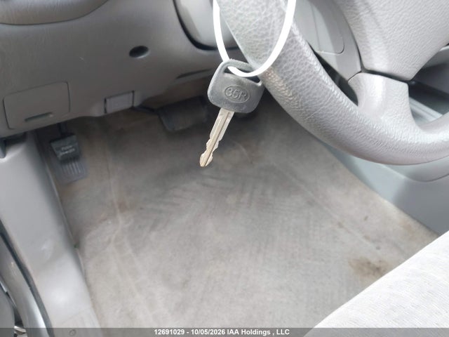 12691029 :رقم المزاد ، 5TBBT44115S472330 vin ، 2005 Toyota Tundra Sr5 V8 مزاد بيع
