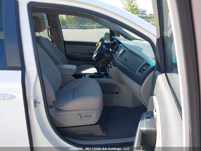 KIA Sedona Lx/lx+ 2016 KNDMB5C15G6235319 Image 5