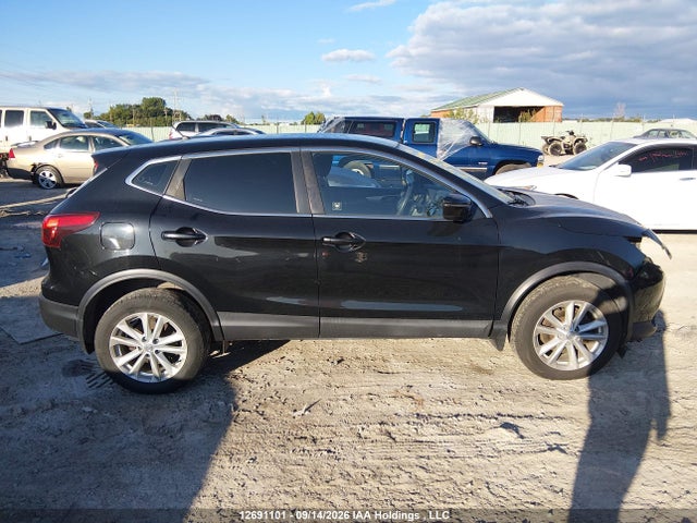 JN1BJ1CP9JW108378 Nissan Qashqai S 4dr2wd