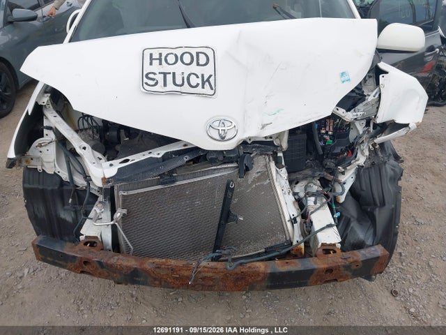 Aukcja sprzedaży 2011 Toyota Sienna, vin: 5TDJK3DCXBS007493, numer aukcji: 12691191