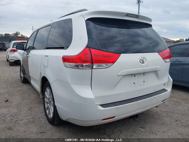 Aukcja sprzedaży 2011 Toyota Sienna, vin: 5TDJK3DCXBS007493, numer aukcji: 12691191