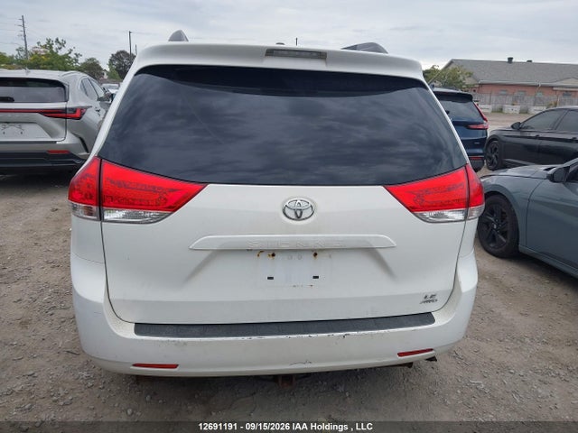 Aukcja sprzedaży 2011 Toyota Sienna, vin: 5TDJK3DCXBS007493, numer aukcji: 12691191