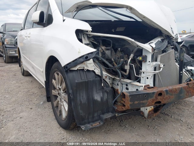 Aukcja sprzedaży 2011 Toyota Sienna, vin: 5TDJK3DCXBS007493, numer aukcji: 12691191