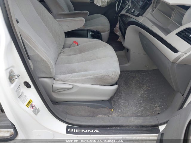 Aukcja sprzedaży 2011 Toyota Sienna, vin: 5TDJK3DCXBS007493, numer aukcji: 12691191