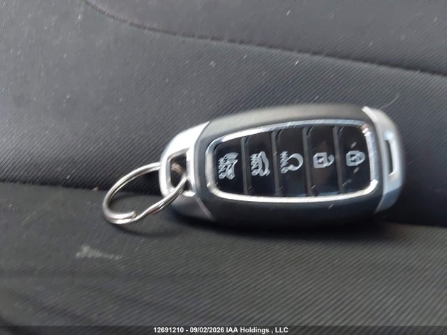 12691210 :رقم المزاد ، KMHLM4AG3MU100270 vin ، 2021 Hyundai Elantra Preferred Ivt مزاد بيع