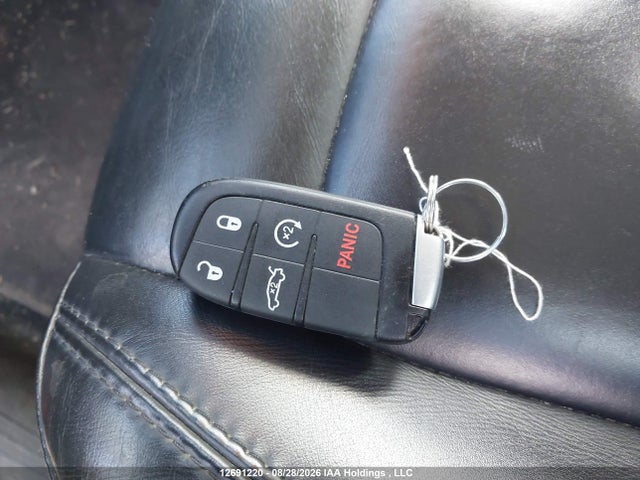 2015 Chrysler 200 C მანქანა იყიდება აუქციონზე, vin: 1C3CCCCG4FN757627, აუქციონის ნომერი: 12691220