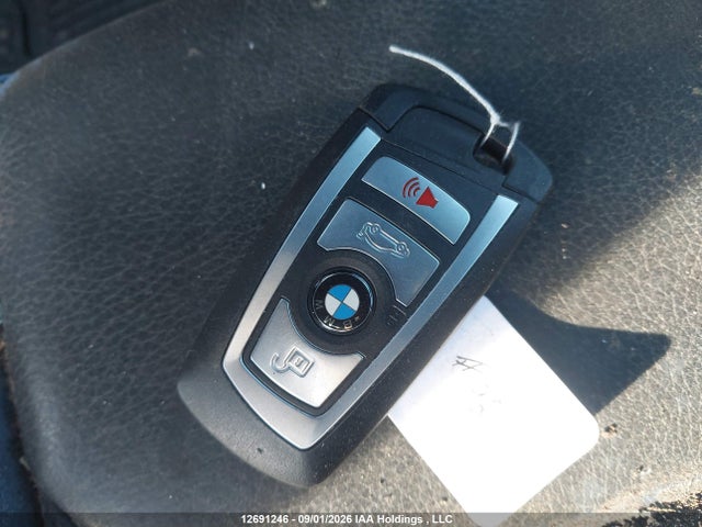 2017 Bmw 320 Xi მანქანა იყიდება აუქციონზე, vin: WBA8A3C54HK691040, აუქციონის ნომერი: 12691246