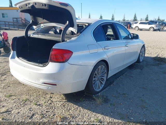 2017 Bmw 320 Xi მანქანა იყიდება აუქციონზე, vin: WBA8A3C54HK691040, აუქციონის ნომერი: 12691246