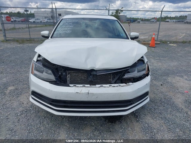 2017 Volkswagen Jetta Wolfsburg Edition მანქანა იყიდება აუქციონზე, vin: 3VWDB7AJ4HM383944, აუქციონის ნომერი: 12691254