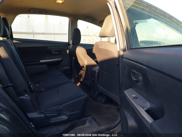 Toyota PRIUS V 2017 JTDZN3EU9HJ068602 Image 8