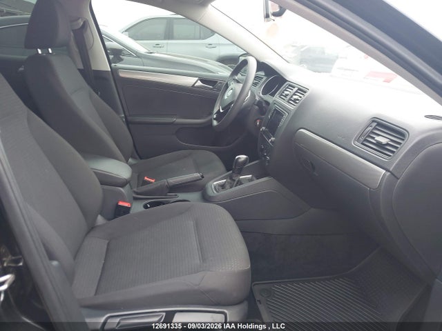 3VW2B7AJ8HM406035 Volkswagen Jetta 1.4 Tsi Trendline+