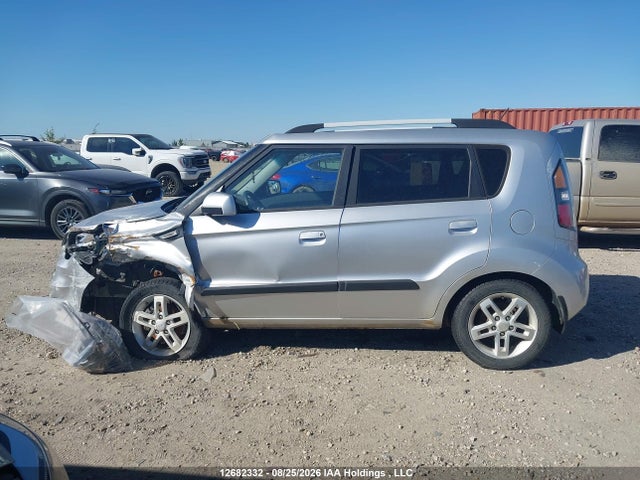 2010 Kia Soul 2.0l 2u/2.0l 4u/2.0l 4u Burner/2.0l 4u Retro/2.0l 4u Sx მანქანა იყიდება აუქციონზე, vin: KNDJT2A28A7040908, აუქციონის ნომერი: 12682332