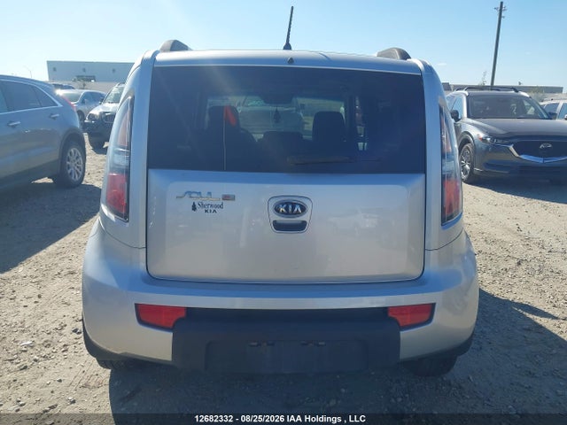 2010 Kia Soul 2.0l 2u/2.0l 4u/2.0l 4u Burner/2.0l 4u Retro/2.0l 4u Sx მანქანა იყიდება აუქციონზე, vin: KNDJT2A28A7040908, აუქციონის ნომერი: 12682332