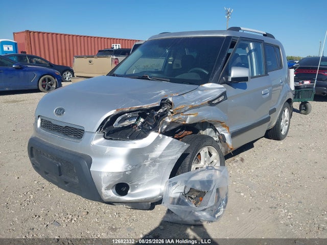 2010 Kia Soul 2.0l 2u/2.0l 4u/2.0l 4u Burner/2.0l 4u Retro/2.0l 4u Sx მანქანა იყიდება აუქციონზე, vin: KNDJT2A28A7040908, აუქციონის ნომერი: 12682332