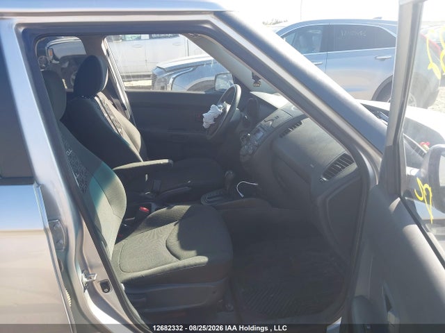2010 Kia Soul 2.0l 2u/2.0l 4u/2.0l 4u Burner/2.0l 4u Retro/2.0l 4u Sx მანქანა იყიდება აუქციონზე, vin: KNDJT2A28A7040908, აუქციონის ნომერი: 12682332