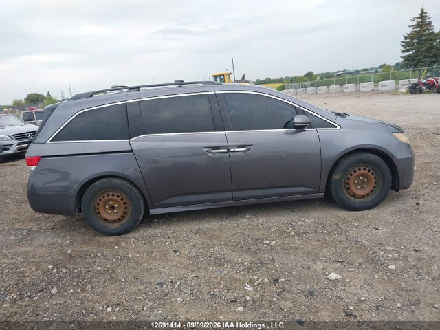 Honda Odyssey Touring 2015 5FNRL5H99FB510985 Image 13
