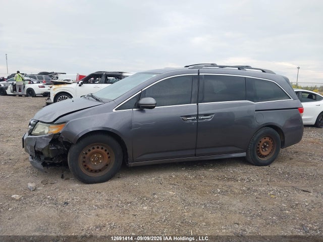 Honda Odyssey Touring 2015 5FNRL5H99FB510985 Image 14