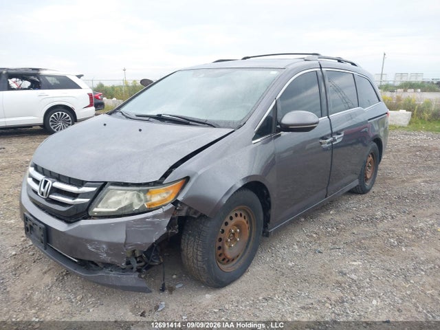 Honda Odyssey Touring 2015 5FNRL5H99FB510985 Image 2