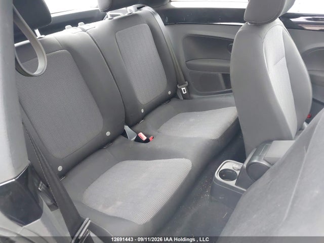 2012 Volkswagen Beetle მანქანა იყიდება აუქციონზე, vin: 3VWHX7AT7CM632346, აუქციონის ნომერი: 12691443