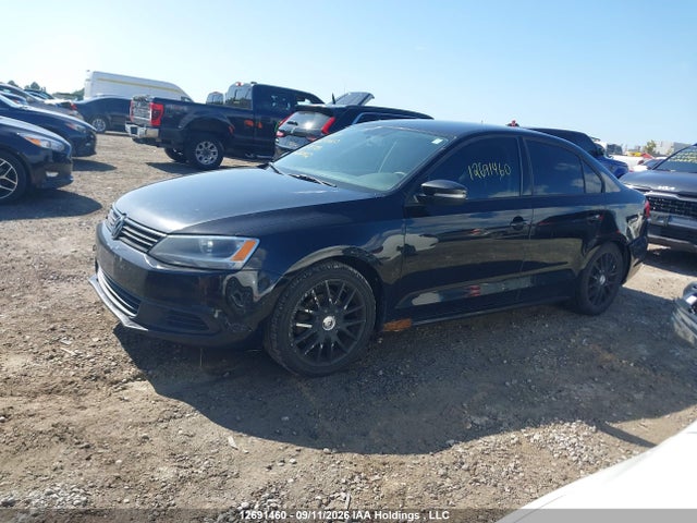 12691460 :رقم المزاد ، 3VW2K7AJXEM260412 vin ، 2014 Volkswagen Jetta مزاد بيع